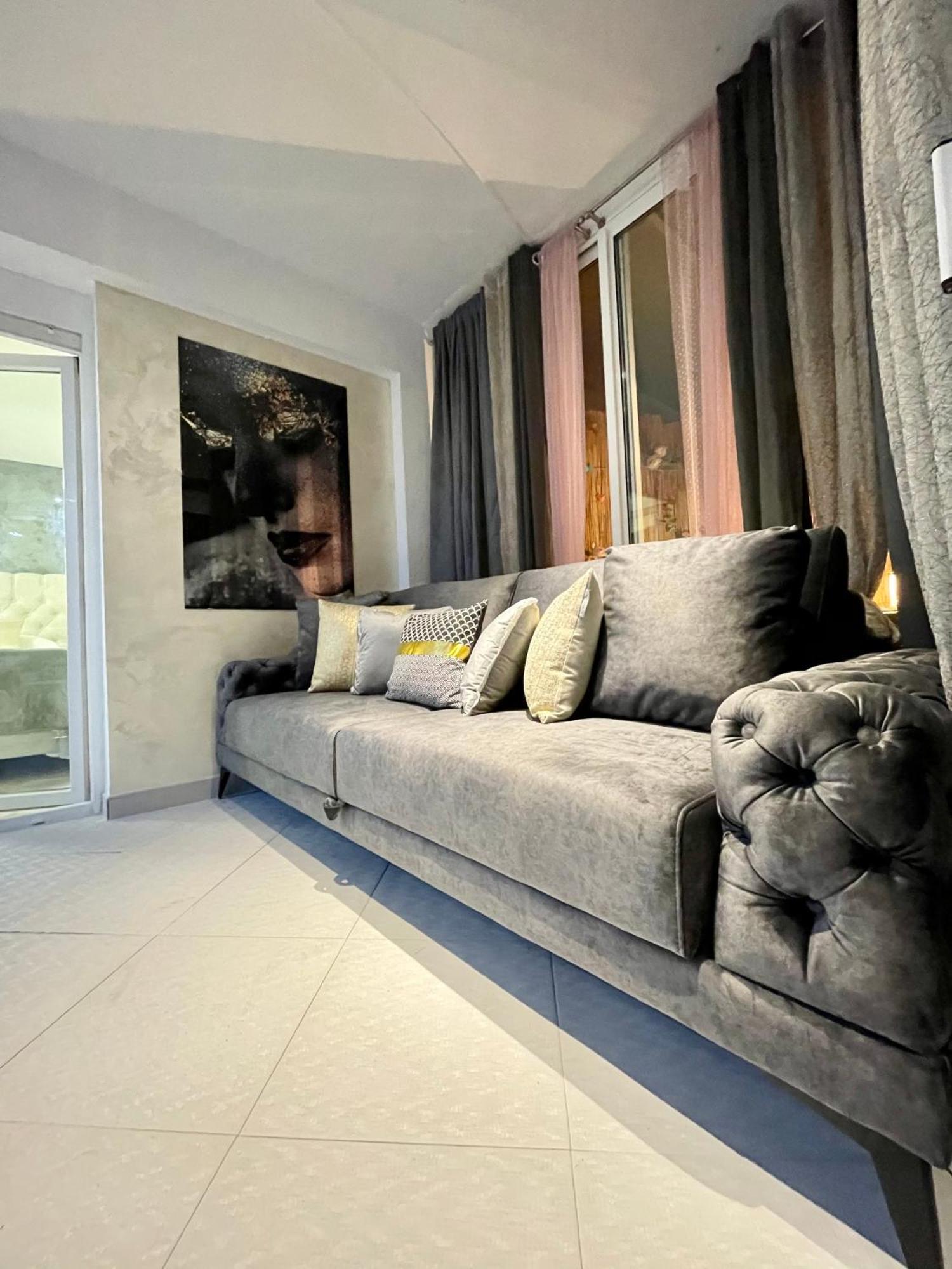 Beachfront Apartment Romilda Makarska Exterior photo